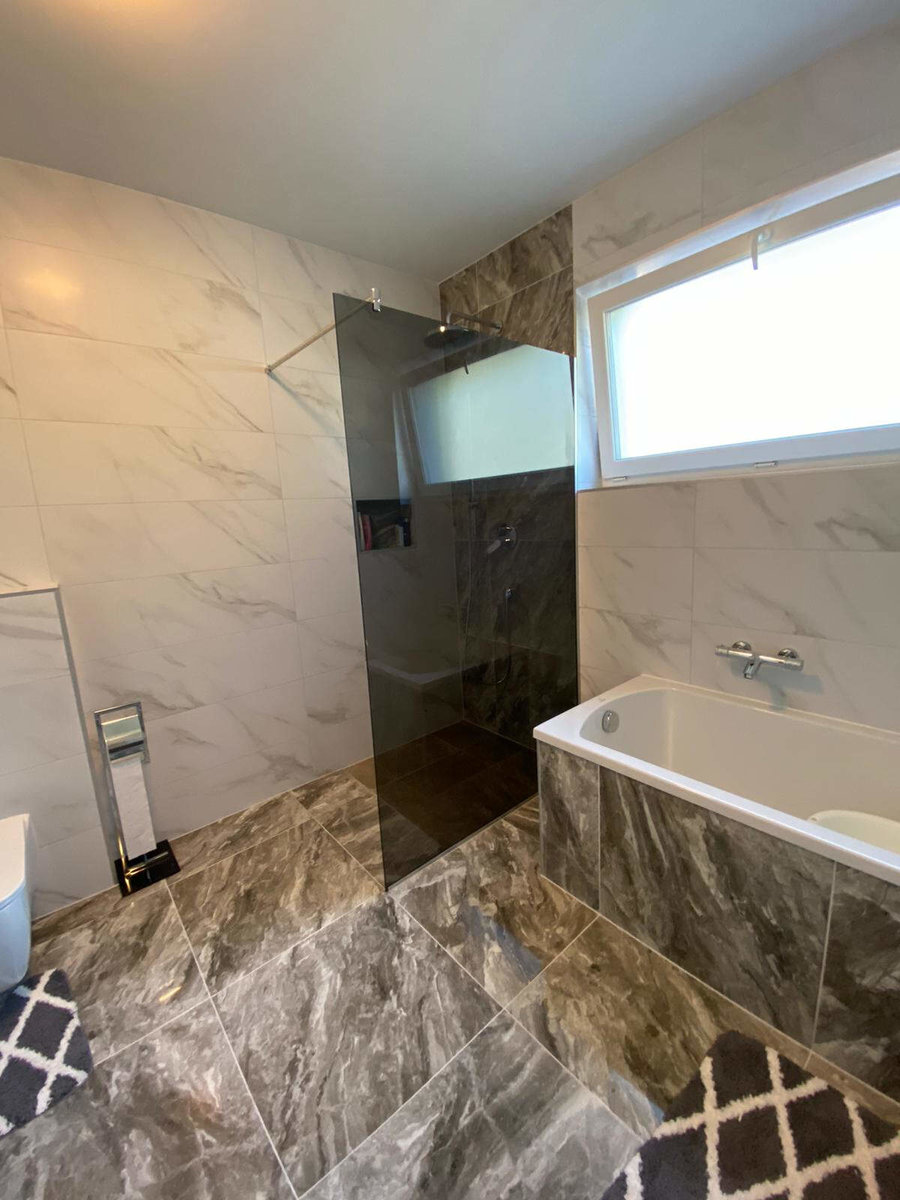 Bad von Showersolution